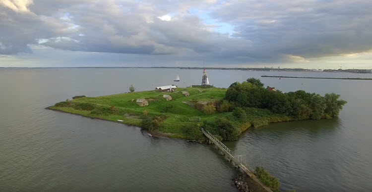 Vuurtoreneiland gefilmd met DJI Phantom 3 Professional