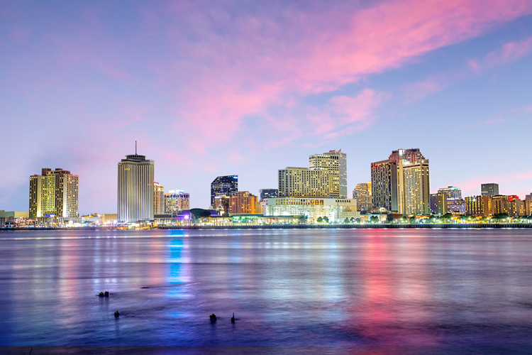 Charity Hospital in New Orleans gefilmd met DJI Phantom 3